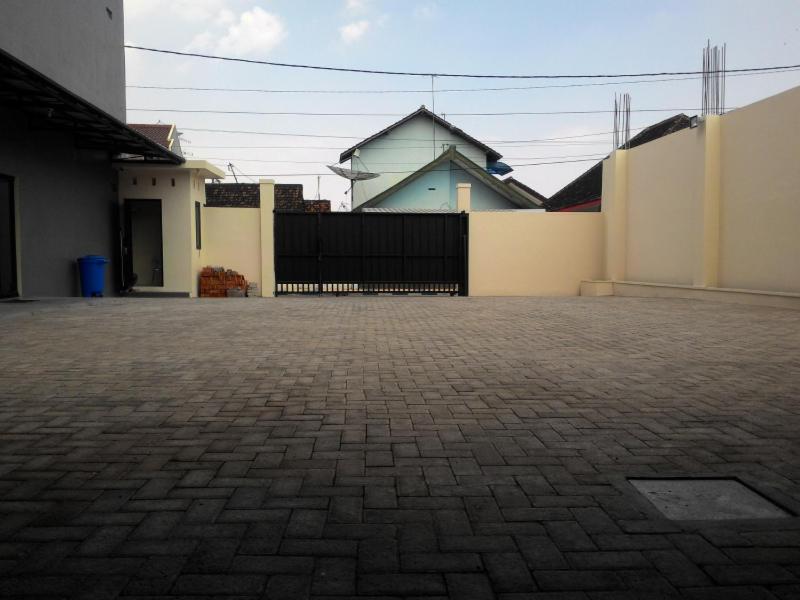 Hotel Dekost Madiun Exteriér fotografie